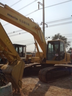 ขายด่วนรถแบคโฮ KOMATSU PC200-6