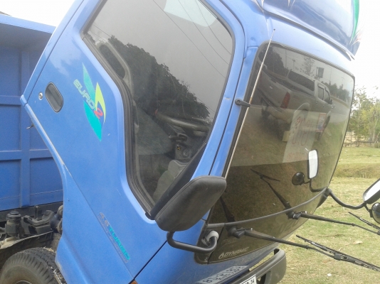 ต้องการรถดั้ม ISUZU N K R 712Y52-710045   URO2  แอร์ เพาเวอร์  130แรงม้า  สภาพดีมาก เครื่องแน่น ทะเ่บียนพร้อมโอน