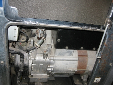 ขายยกชุด-เครื่องปั่นไฟ 2 KVA เครื่องยนต์เบนซิน พร้อมตู้คอนโทรลและสปอร์ตไลท์ มือสองญี่ปุ่น