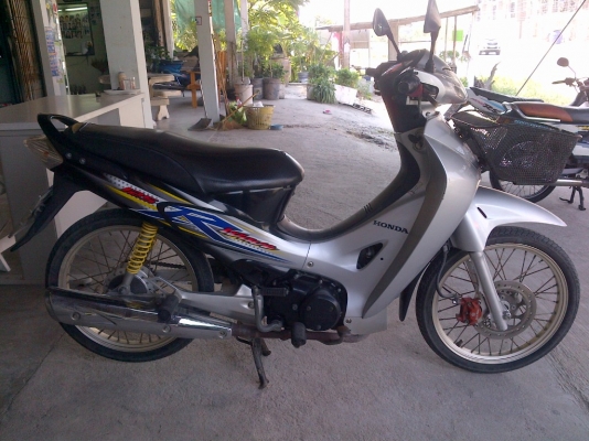 ด่วน!!!!!เวฟ125Rสต๊าทมือ กุญแจใหญ่ ปี49 รถเครื่องดี พร้อมใช้ ทะเบียน+เอกสารโอน ภาษีไม่หมด 088-2197709