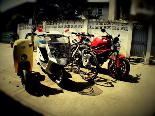 ขายทั้งหมดนี้ 20000 พ่อค้าคนไหนสนใจเหมาไปเลย เลิกเล่นเลิกขาย ไม่มีเวลาครับ