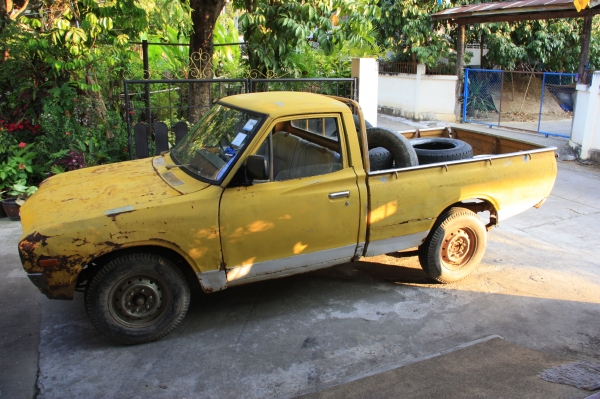 ขาย Datsun 620 ช้างเหยียบ สภาพแห้งๆ สตาร์ทติดวิ่งได้ เครื่องยนต์ดีมาก