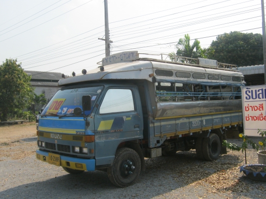 ขาย6ล้อ NPR 57 L 100 แรงม้า พร้อมส่งนักเรียน 420000 บาท