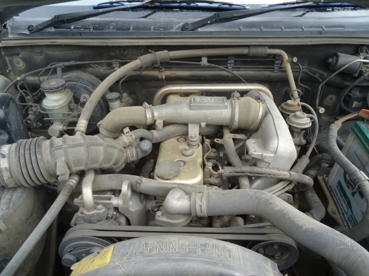 รูปรถนิสสันมาแล้วเชิญดูได้ครับขายด่วน ISUZUDMAXตัวแรก2500turboและนิสสันBIGMปีฝาแดงนะครับ36สีบรอนผมลงไม่ได้ครับ