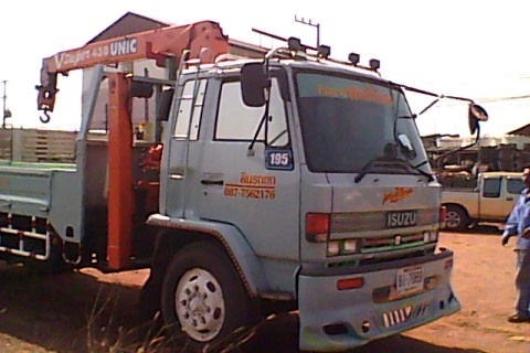 ขายด่วน6ล้อติดเครนยูนิค4ตันตัวรถยาว7เมตร30ด่วนราคา1ล้านสภาพสวย