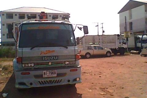 ขายด่วน6ล้อติดเครนยูนิค4ตันตัวรถยาว7เมตร30ด่วนราคา1ล้านสภาพสวย