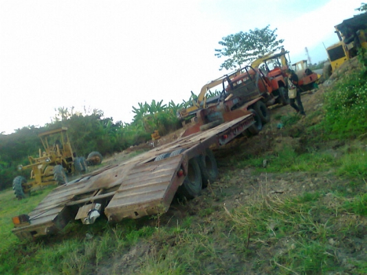 ขายด่วน!..รถสิบล้อ หัวลากโรเบรท STIE 320 จาก USA  พร้อมหาง 2 เพลา มาตรฐาน ยางใหม่ทุกเส้น ! รถสวย ทรงดี พร้อมใช้งาน สุดขีด.