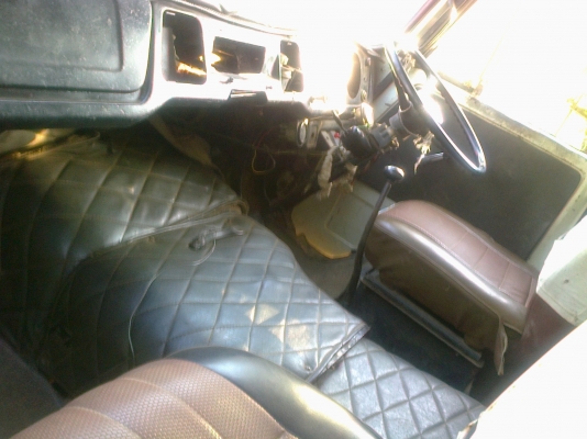 HINO KM340 - 110 HP DQ100 กระบะเหล็กคอกไม้ยาว 5 เมตรสวยมากครับ เครื่องแห้งดีมากไม่มีเยิ้ม หัวเก๋งบางๆไม่ผุเลยภายในคอนโซลอยู่ครบพร้อม ช่วงล่างคัชซีสวยไม่แตกไม่ดาม ยาง 7.50 ขอบ 16 สภาพดีพร้อมบรรทุกพร้อมใช้งาน เอกสารทะเบียนภาษีครบไม่มีขาด พร้อมโยนเล่ม ราคาต่