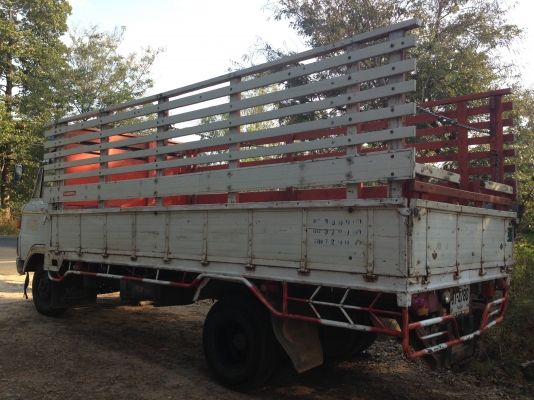 HINO KM340 - 110 HP DQ100 กระบะเหล็กคอกไม้ยาว 5 เมตรสวยมากครับ เครื่องแห้งดีมากไม่มีเยิ้ม หัวเก๋งบางๆไม่ผุเลยภายในคอนโซลอยู่ครบพร้อม ช่วงล่างคัชซีสวยไม่แตกไม่ดาม ยาง 7.50 ขอบ 16 สภาพดีพร้อมบรรทุกพร้อมใช้งาน เอกสารทะเบียนภาษีครบไม่มีขาด พร้อมโยนเล่ม ราคาต่