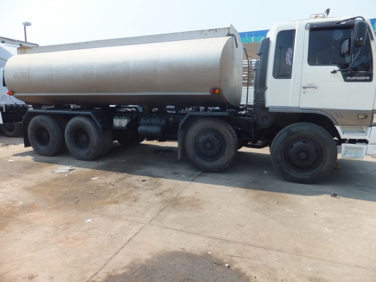 12ล้อรถน้ำHINO FM3H ถังจุน้ำ16000 ลิตรมีเกียร์ฝากดูดน้ำในตัว 12ล้อรถน้ำHINO FM3H ถังจุน้ำ16000 ลิตรมีเกียร์ฝากดูดน้ำในตัว