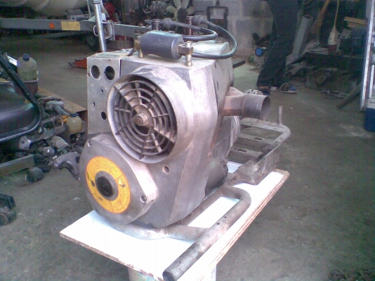 เครื่องเฮิร์ท 2 สูบ