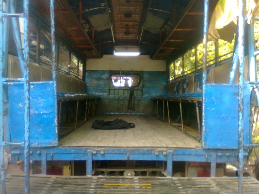 ขายรถหกล้อโดยสารสภาพเดิมๆ