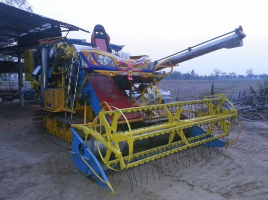 ขายรถเกี่ยวข้าวเกษตรพัมนา จ้าวช้างไวไฟ อุ้ม2.5ตัน เครื่องมิทซู6M61 ตัวเดิน12 48ข้อจากโรงงาน ปั้ม22ไดกิ้น เครื่องดี ช่วงล่างดี ทำงานขยัน เกี่ยวเร็ว สภาพพร้อมใช้งาน สนใจโทร 090-8588220คุณนะ 093-3258446คุณบิวตี้ ID:narong498 หรือ www.truck.in.th/498 หรือfb:ณ