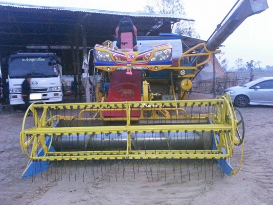 ขายรถเกี่ยวข้าวเกษตรพัมนา จ้าวช้างไวไฟ อุ้ม2.5ตัน เครื่องมิทซู6M61 ตัวเดิน12 48ข้อจากโรงงาน ปั้ม22ไดกิ้น เครื่องดี ช่วงล่างดี ทำงานขยัน เกี่ยวเร็ว สภาพพร้อมใช้งาน สนใจโทร 090-8588220คุณนะ 093-3258446คุณบิวตี้ ID:narong498 หรือ www.truck.in.th/498 หรือfb:ณ