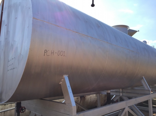 ขายถังน้ำมันเหล็ก 10,000 ลิตร พร้อมขา สภาพพร้อมใช้งาน