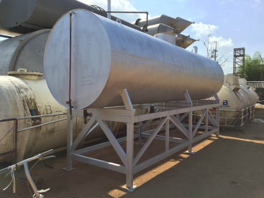 ขายถังน้ำมันเหล็ก 10,000 ลิตร พร้อมขา สภาพพร้อมใช้งาน