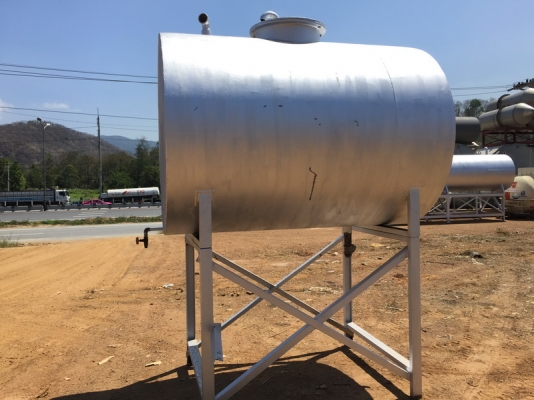 ขายถังน้ำมันเหล็ก 3,500 ลิตร พร้อมขา สวยมาก หายากครับ พร้อมใช้งาน ขายถังน้ำมันเหล็ก 3,500 ลิตร พร้อมขา สวยมาก หายากครับ พร้อมใช้งาน