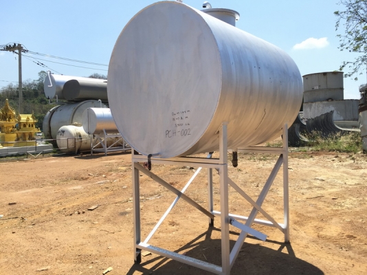 ขายถังน้ำมันเหล็ก 3,500 ลิตร พร้อมขา สวยมาก หายากครับ พร้อมใช้งาน