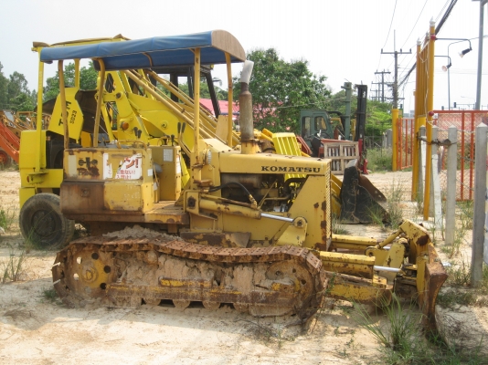 รถดันดิน ตีนตะขาบ Komatsu D21A-5