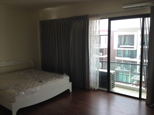 ขาย/เช่า อาคารพาณิชย์