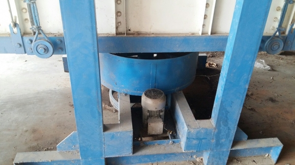 ตะแกรงเหลี่ยม 3 ชั้น พร้อมอุปกรณ์มอเตอร์ครบ ตะแกรงเหลี่ยม 3 ชั้น พร้อมอุปกรณ์มอเตอร์ครบ