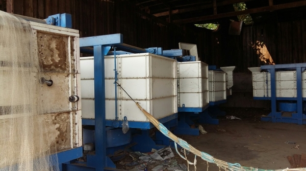 ตะแกรงเหลี่ยม 3 ชั้น พร้อมอุปกรณ์มอเตอร์ครบ ตะแกรงเหลี่ยม 3 ชั้น พร้อมอุปกรณ์มอเตอร์ครบ