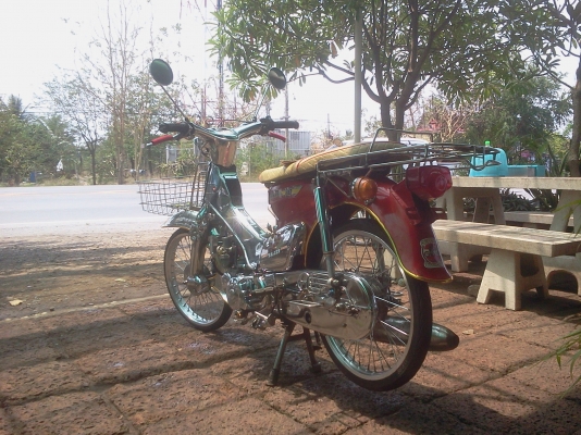 ขาย C70 เครื่องเวฟ Z ลูกเชีย ชัก 3 (มีเล่มทะเบียนเครื่อง+เล่มทะเบียนโครง) รถขี่ได้ปกติ อะไหล่เเต่งสวยๆ สภาพตามรูป ค่าตัว 15500 บาท สนใจทักเเชท หรือโทรสอบถามเพิ่มเติม 089-8054390 / 083-9008343 โอ๋ อยู่จังหวัด  ลพบุรี