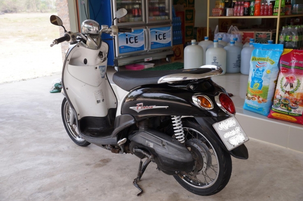 ขาย YAMAHA FINO รถปี 50 สภาพเดิม เครื่องดีมาก เฟืองทายไม่หอน เงียบมากมาก ครับ ระบบไฟติดครบ ชุดสีมีตำหนิ ตามสภาพ ครับ ทะเบียนพร้อมโอน ภาษี พรบ ขาด 1 ปี