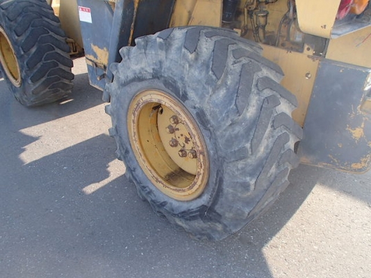 รถตักล้อยาง 507# 52677 ปี1984  เครื่อง 4 สูบ