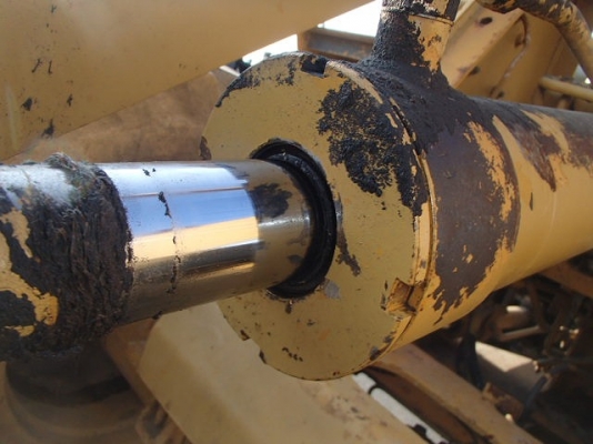 รถตักล้อยาง 507# 52677 ปี1984  เครื่อง 4 สูบ