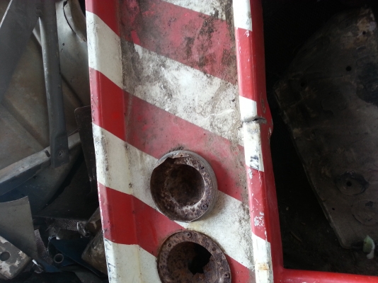 กันชนท้ายหางพ่วง รถน้ำมัน 500 บาท