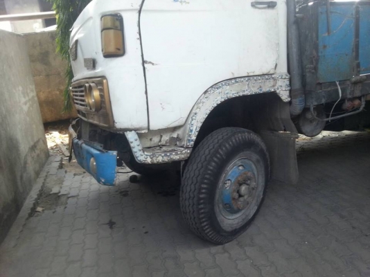 **220,000 บ.ต่อรอง///6ล้อHINO KM-155** ขาย HINO KM-155 6ล้อบรรทุก ช่วงยาว HINO KM540 วางEH300-155HP เกียร์ HINO KR 7เกียร์ถอย เครื่องลงเล่ม แล้ว เครื่องดี แน่นดี แรง เกียร์ดี ไม่หลุดครับ ช่วงล่างFหน้า-หลัง คัสซีดี ยังสวย ไม่ผุ กระบะพื้นเหล็ก ฝาทึบไม้ ยาว5