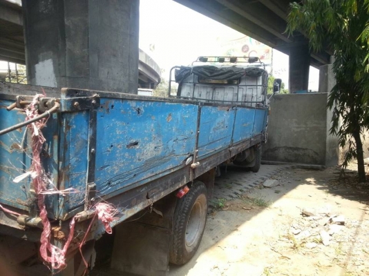 **220,000 บ.ต่อรอง///6ล้อHINO KM-155** ขาย HINO KM-155 6ล้อบรรทุก ช่วงยาว HINO KM540 วางEH300-155HP เกียร์ HINO KR 7เกียร์ถอย เครื่องลงเล่ม แล้ว เครื่องดี แน่นดี แรง เกียร์ดี ไม่หลุดครับ ช่วงล่างFหน้า-หลัง คัสซีดี ยังสวย ไม่ผุ กระบะพื้นเหล็ก ฝาทึบไม้ ยาว5