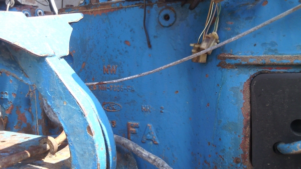 รถไถFORD  6610รุ่น ปั๊มแบนไอดีเล็ก    พร้อมใช้งานไม่มีทะเบียนสนใจ0810076640