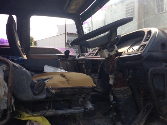 ต้องการขายรถอีซูซุเดก้าFVZเครื่อง195แรง2เพลาปี43เจ้าของขายเองสนใจติดต่อด่วน