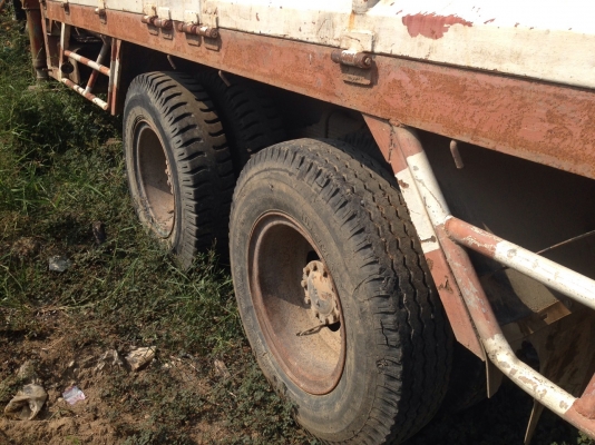 ต้องการขายรถอีซูซุเดก้าFVZเครื่อง195แรง2เพลาปี43เจ้าของขายเองสนใจติดต่อด่วน