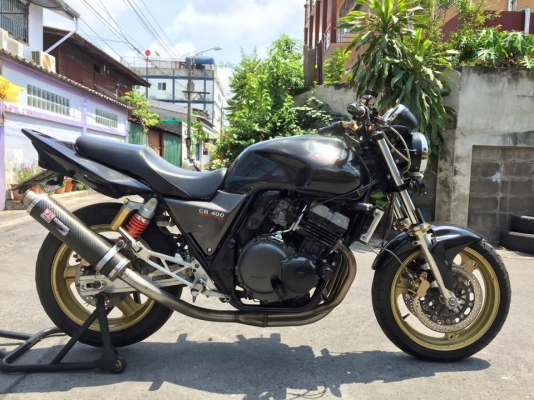 CB 400 ปี93 ทะเบียนแท้ๆ มี 2 คัน ครับ 110,000 บาท รับซื้อขายแลกเปลี่ยนครับ