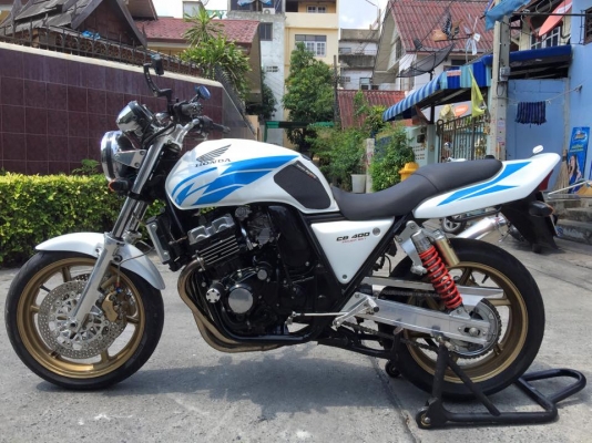 CB 400 ปี93 ทะเบียนแท้ๆ มี 2 คัน ครับ 110,000 บาท รับซื้อขายแลกเปลี่ยนครับ