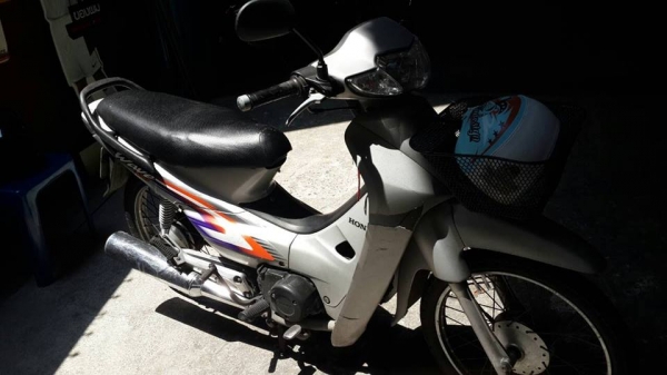 ขาย Honda Wave 100 S ปี 46 ดั้มเบรคหน้า สตาร์ทเท้า เครื่องดี สภาพเดิมๆ เล่มพร้อมโอน