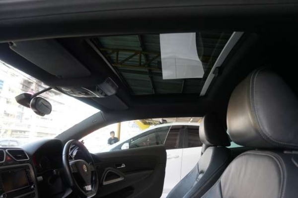 VW Scirocco 2.0 tsi สีดำ 2009" สภาพเดิมๆ VW Scirocco 2.0 tsi สีดำ 2009" สภาพเดิมๆ