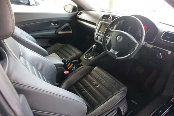 VW Scirocco 2.0 tsi สีดำ 2009" สภาพเดิมๆ VW Scirocco 2.0 tsi สีดำ 2009" สภาพเดิมๆ