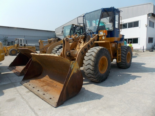 รถตัก KOMATSU WA300-1เพิ่งเข้ามาจากญี่ปุ่น รถตัก KOMATSU WA300-1เพิ่งเข้ามาจากญี่ปุ่น