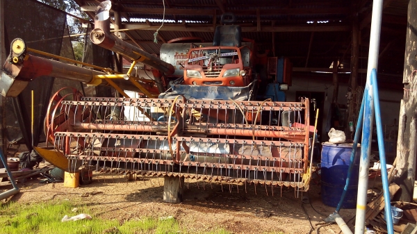 ขายรถเกี่ยวข้าวพร้อมเทรนเลอร์