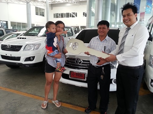 รับจอง โตโยต้า ป้ายแดง แคมเปญแรง ทุกรุ่นครับ ยินดีให้ข้อมูล  ครับ ผม   สนใจโทรเข้ามาสอบถามได้ที่ คุณศิระ ที่ปรึกษาการขาย   084-3388688