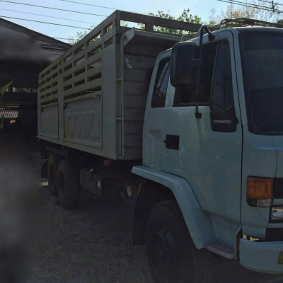 รถอีซูซุ 10 ล้อดั้ม FVZ  เปลื่ยนเครื่อง 175 แรงม้า. ปี 35  สนใจติดต่อ 081 - 6079515