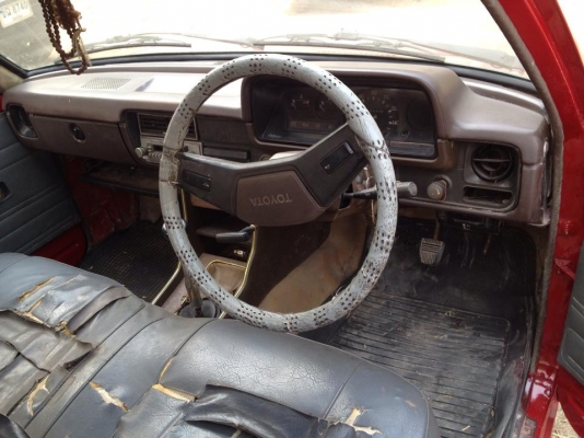 ขายม้าดำช่วงสั้นดีเซล5เกียร์ทะเบียนโอน ขายม้าดำช่วงสั้นดีเซล5เกียร์ทะเบียนโอน