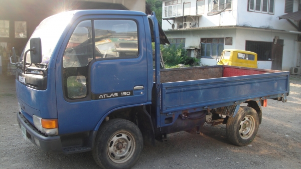 NISSAN ATLAS 150 ป้ายเล็กไม่ติดเวลา เครื่องเบนฃิน2000cc.แก๊สLPG แอร์ เพาเวอร์ รถนอก ขับนิ่ม ประหยัด สภาพดี