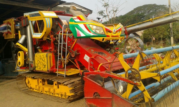 ขายรถเกี่ยวข้าวเจ้าช้างไวไฟ 780,000 ต่อรองครับ