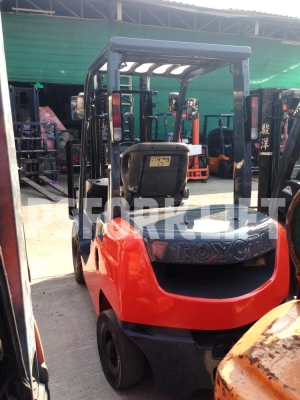 ขายรถโฟล์คลิฟท์ โตโยต้า 8FG25 เสาสูง 3 ม. จากประเทศญี่ปุ่น