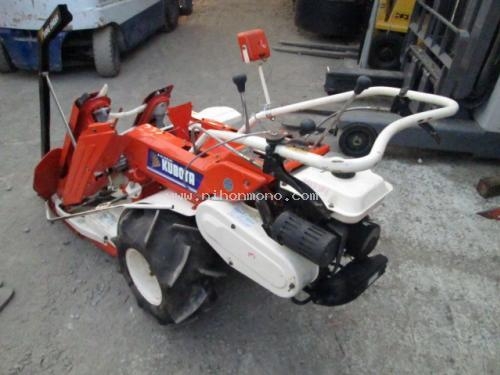 รถเกี่ยวข้าวเดินตาม KUBOTA HF52 รหัสสินค้า : 80802285 หรือเพิ่มเติมไดที่ www.nihonmono.com รถเกี่ยวข้าวเดินตาม KUBOTA HF52 รหัสสินค้า : 80802285 หรือเพิ่มเติมไดที่ www.nihonmono.com